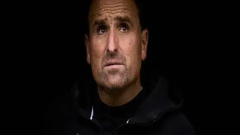 王曼昱决战孙颖莎不留后路，力避陈梦厄运，直面决赛争议漩涡